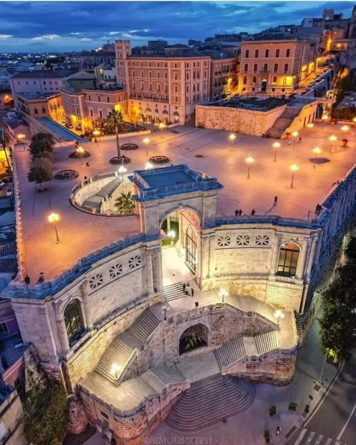 Voyager Apartment Cagliari Bagian luar foto